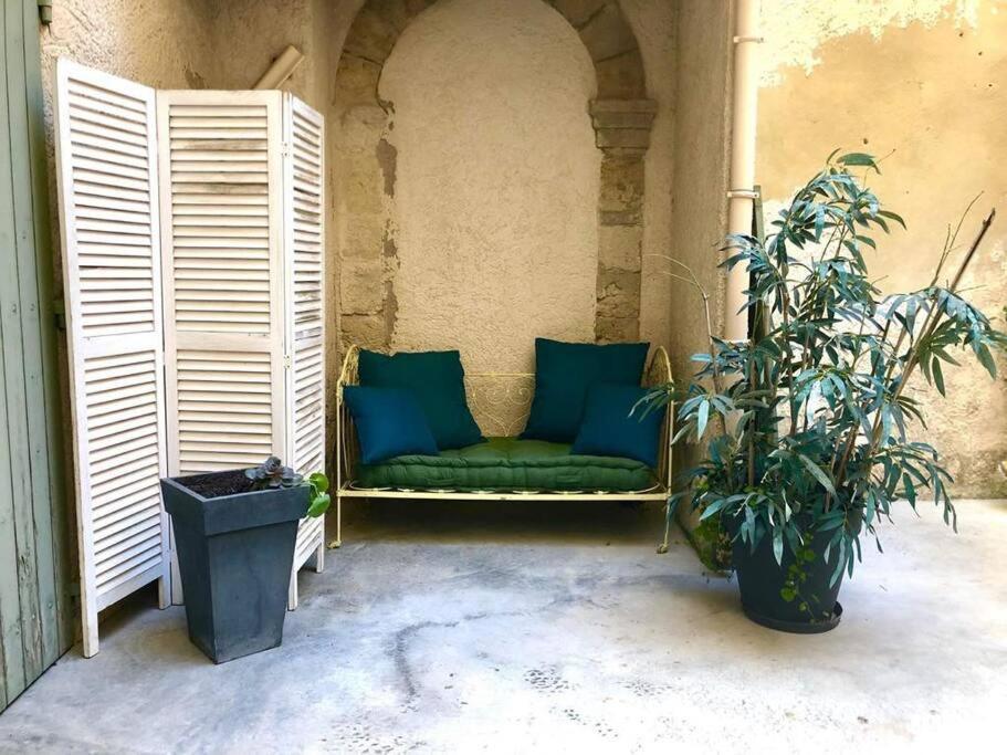 Ulysse, Appartement Spacieux Au Centre Historique D'Uzes En Rez-De-Chaussee Avec Exterieur, Proche Parking Des Marroniers Exterior photo